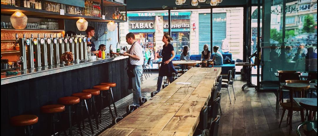 Pose de parquet au Caf&eacute; B&acirc;le &agrave; Strasbourg H&oelig;nheim
